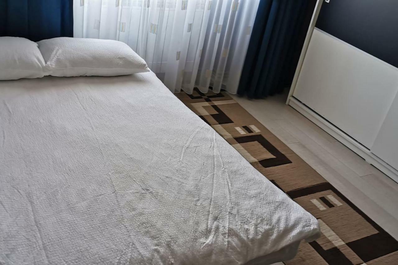 אורדאה Luxury Apartment With Two Bedrooms And Large Living Room, 100 Square Meters, City Center מראה חיצוני תמונה