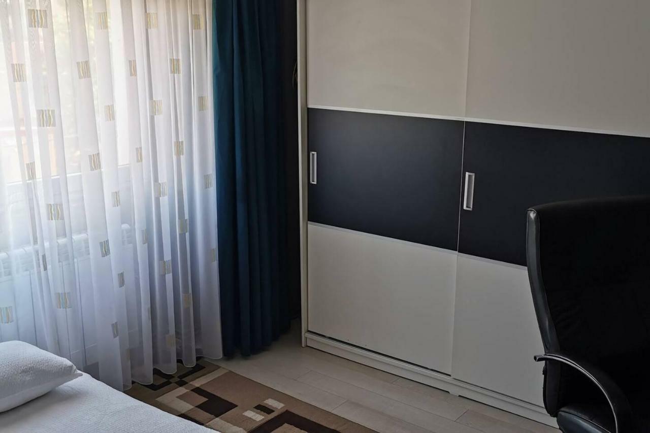 אורדאה Luxury Apartment With Two Bedrooms And Large Living Room, 100 Square Meters, City Center מראה חיצוני תמונה